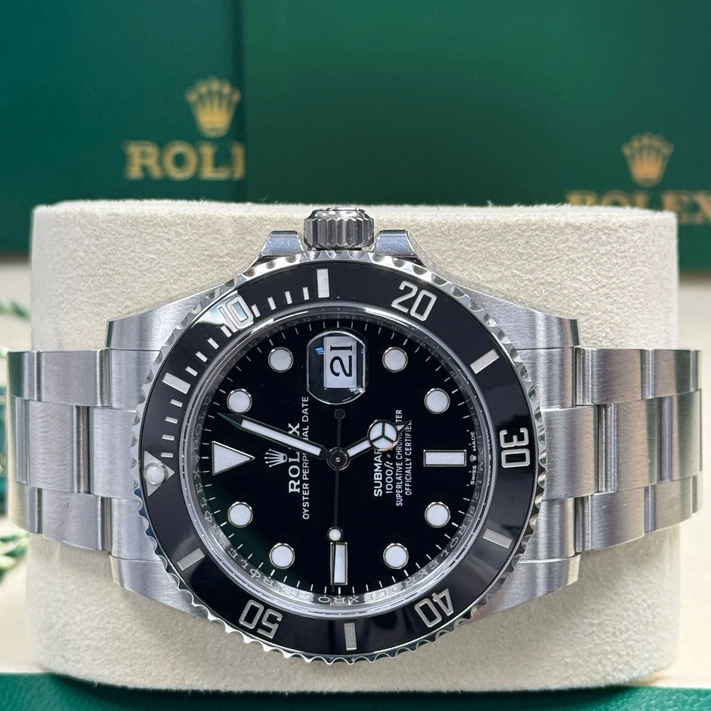 Rolex Submariner 41mm Date Stainless Steel Black Dial Black Bezel Men's Watch 2025-126610LN