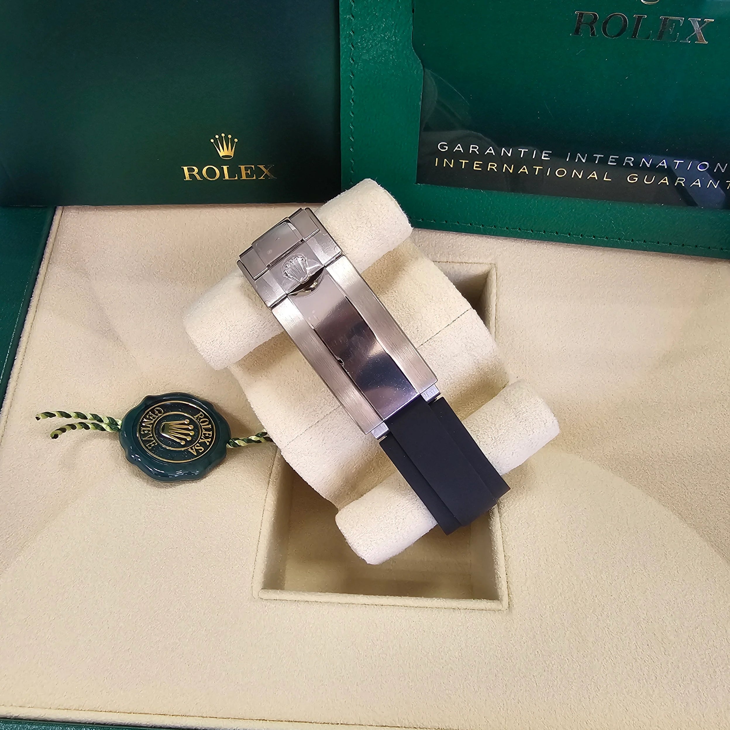 Rolex Cosmograph Daytona 40mm White Gold Black "Baby Le Mans" Dial Oysterflex New 2025 - 126519LN