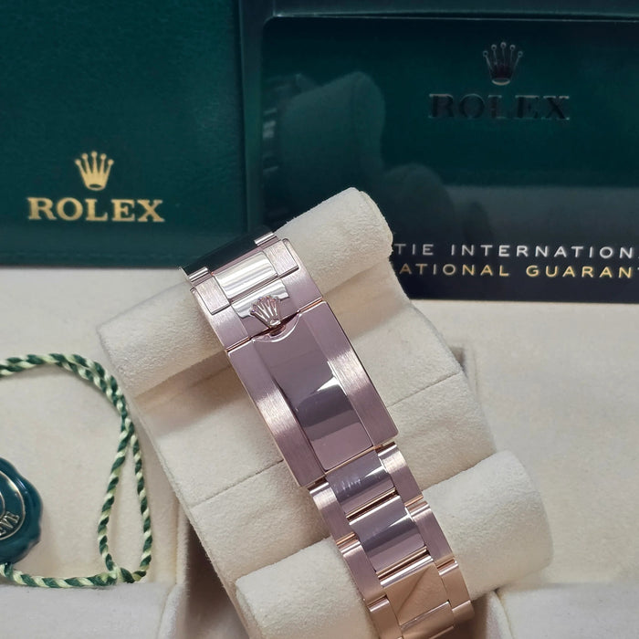 Rolex Cosmograph Daytona 40mm Everose Gold Black Diamond Dial New 2025 - 126505