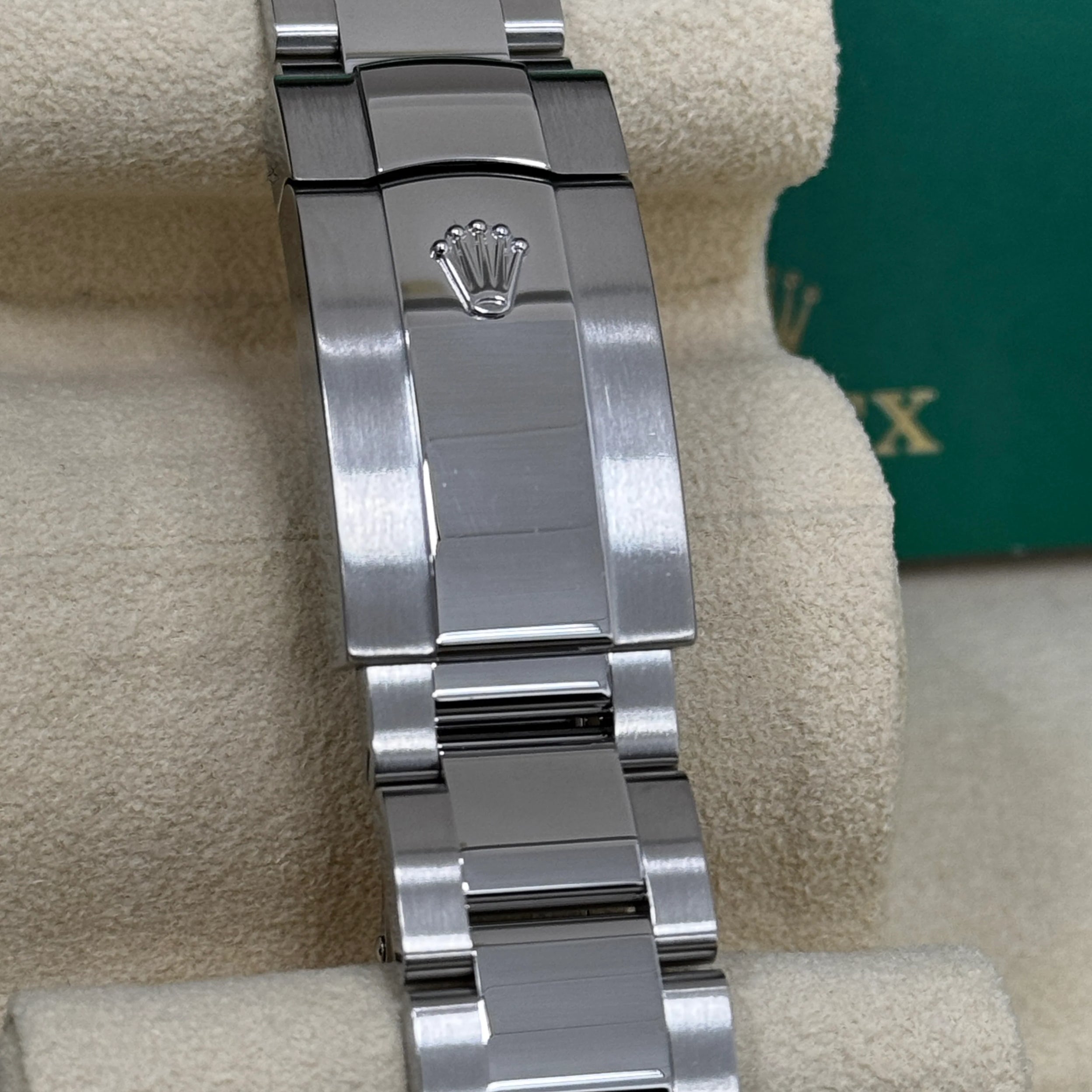 Rolex Datejust 41mm Smooth Bezel Blue Index Dial Oyster New 2025 - 126300