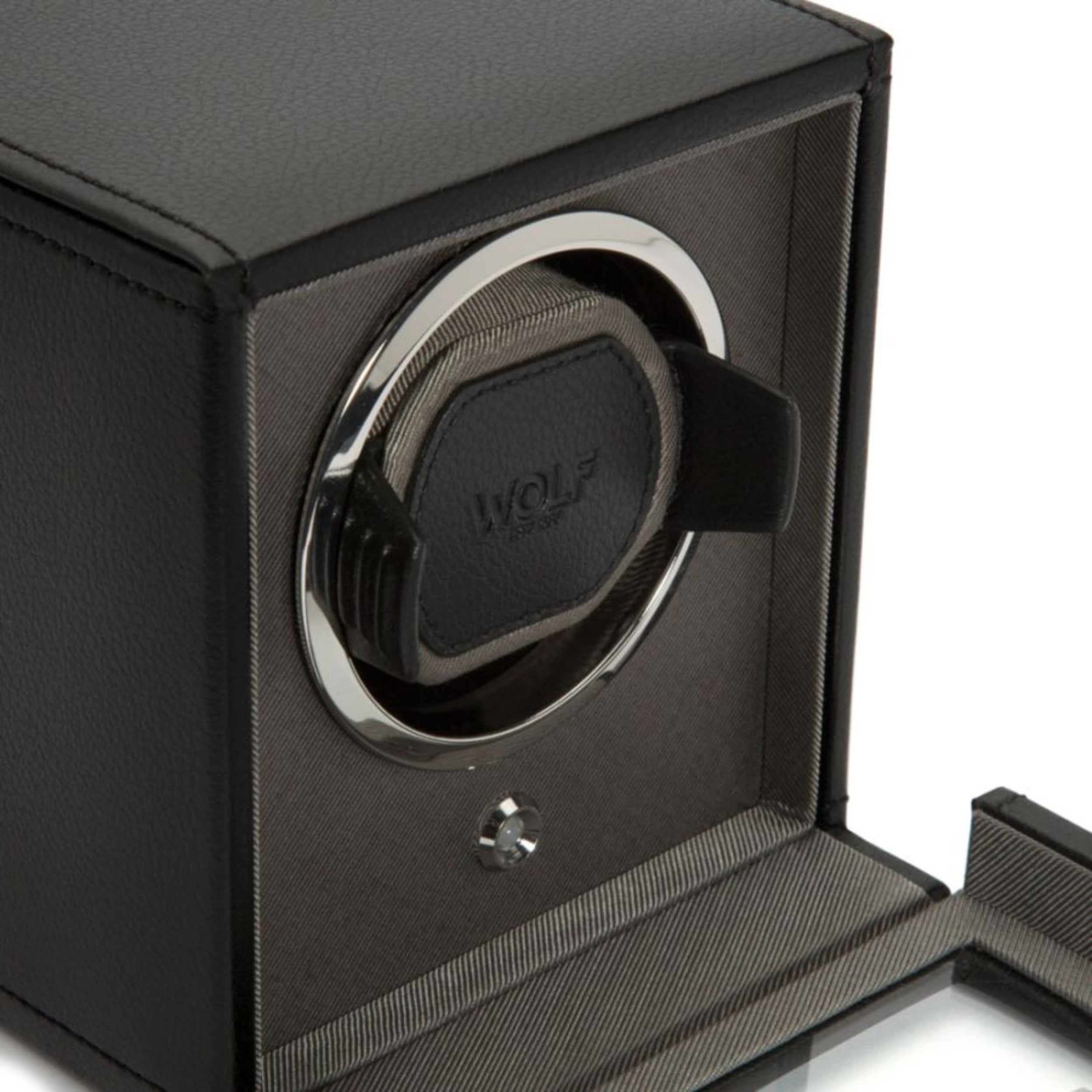 Wolf Cub Single Black Watch Winder with Cover 461103