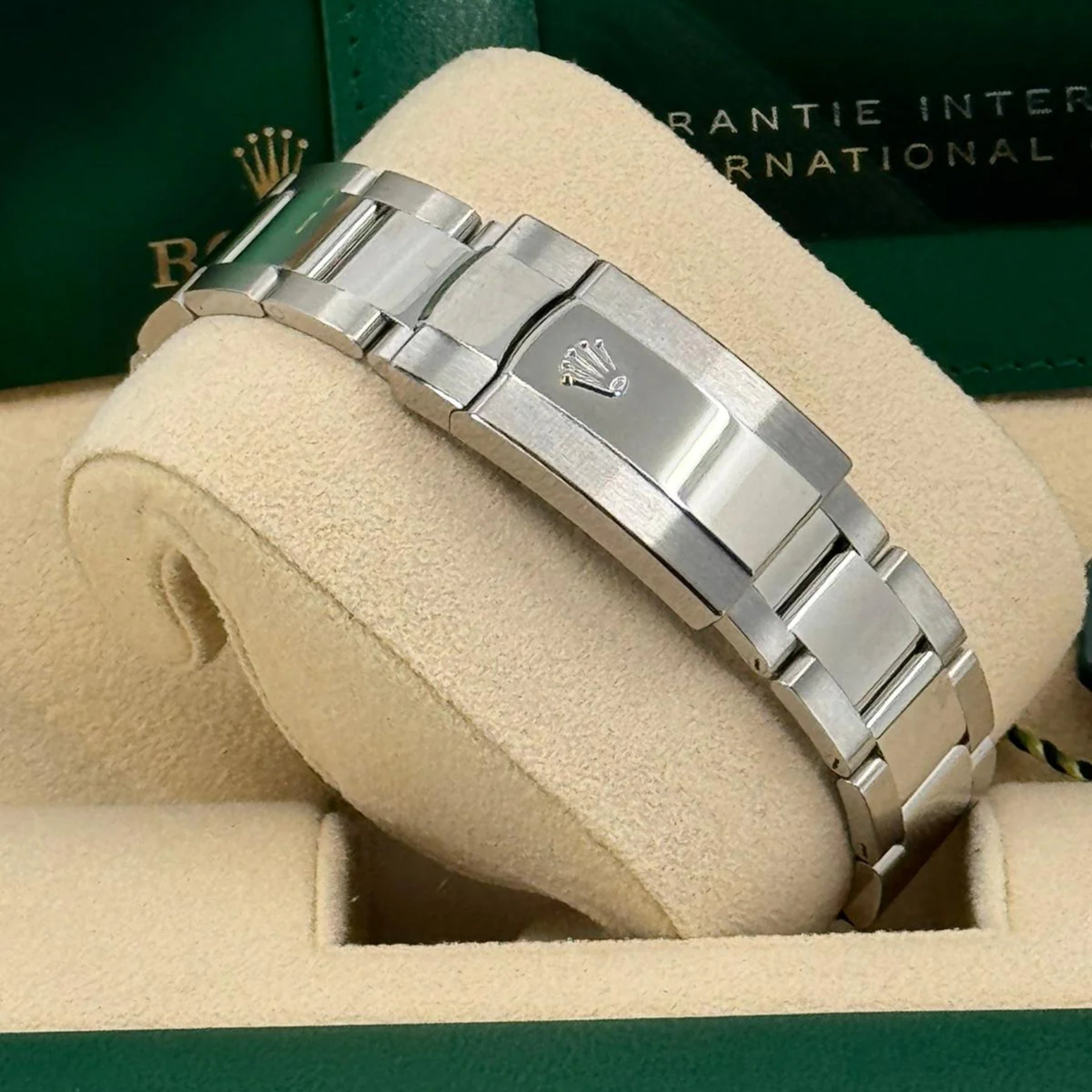 Rolex Datejust 41mm Fluted Bezel Blue Diamond Dial Oyster New 2025 - 126334