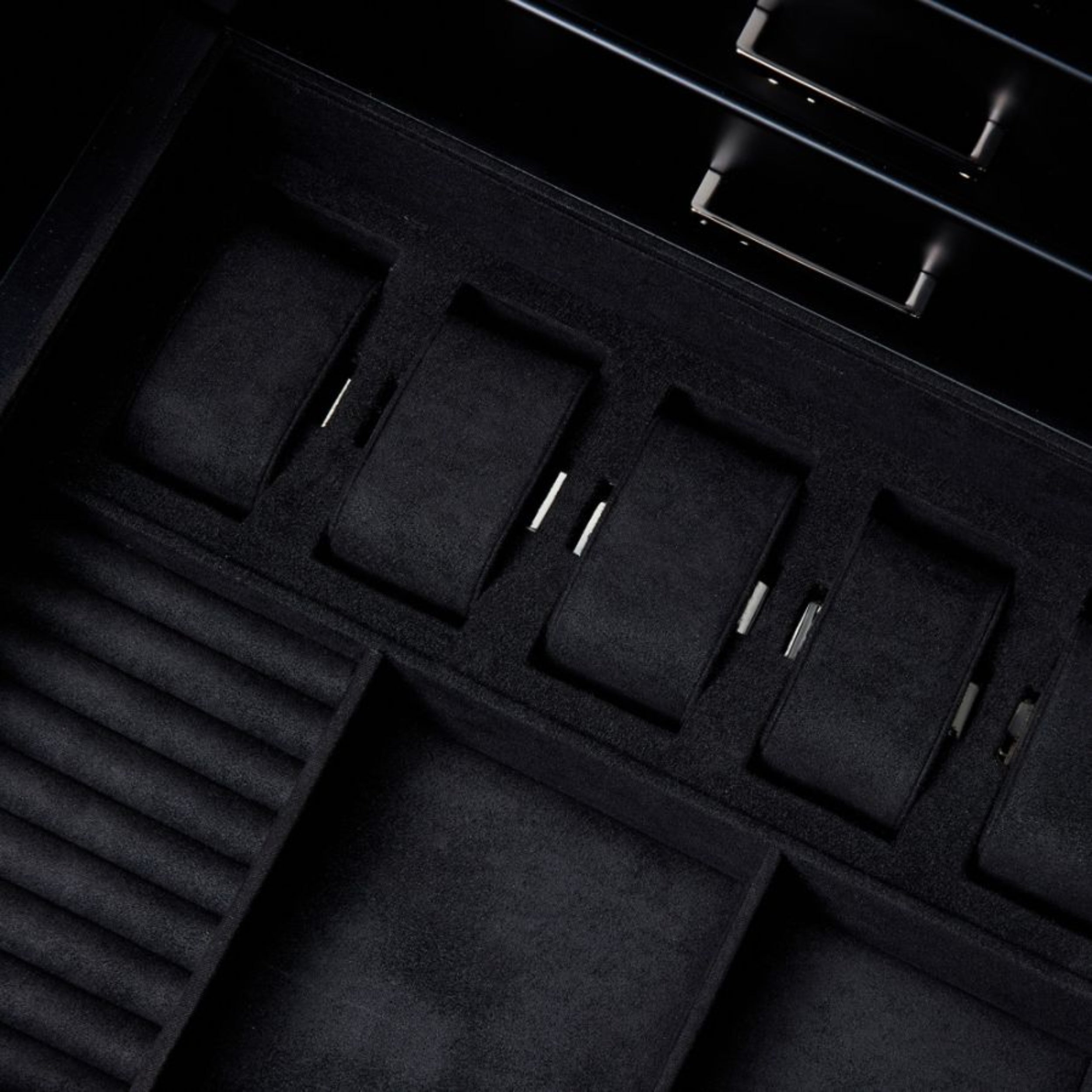 Wolf Atlas Gunmetal Gloss Exterior 12 Piece Winder Safe 491202