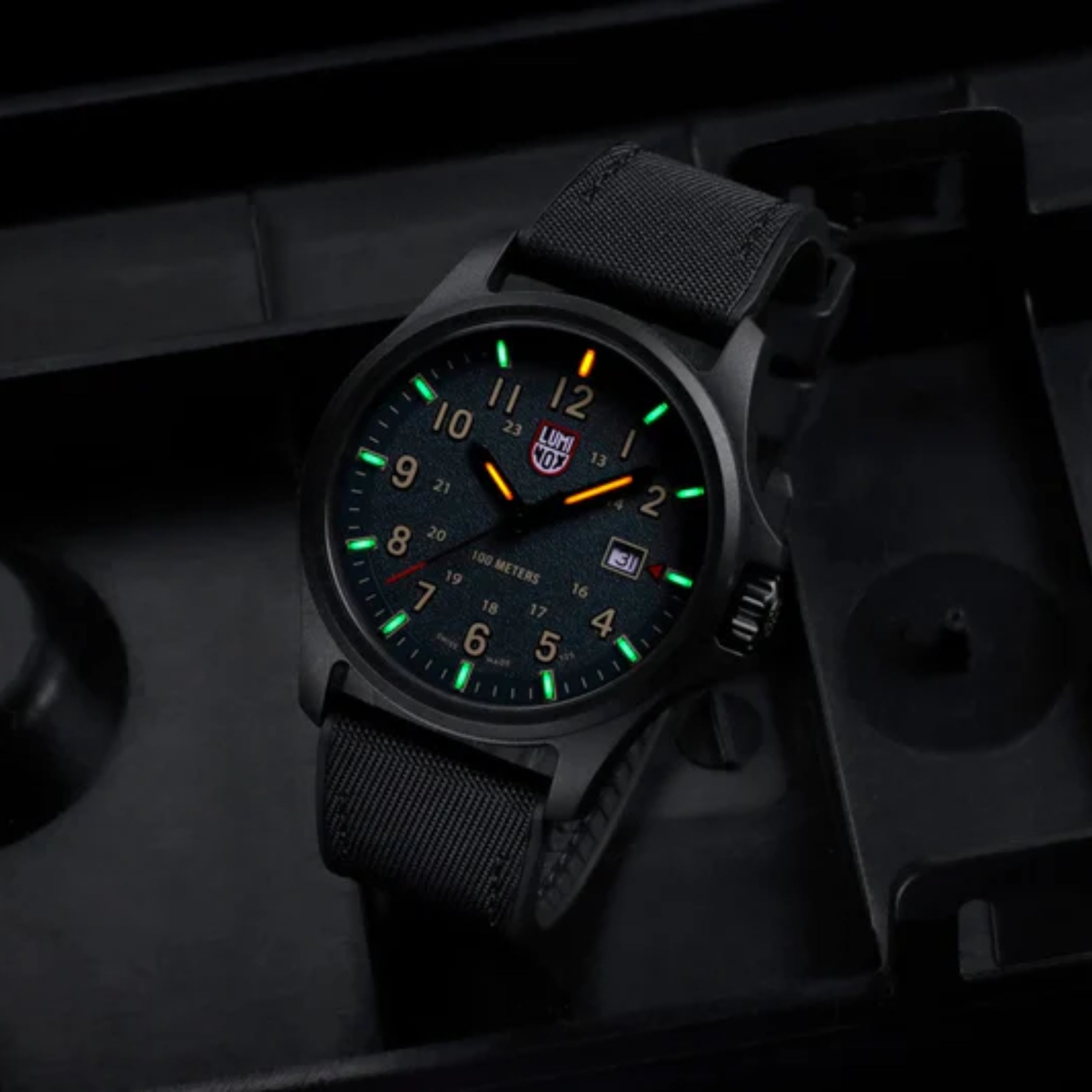 Luminox Atacama Field 1960 43mm Dark Green Dial Dial Men's Watch XL.1977