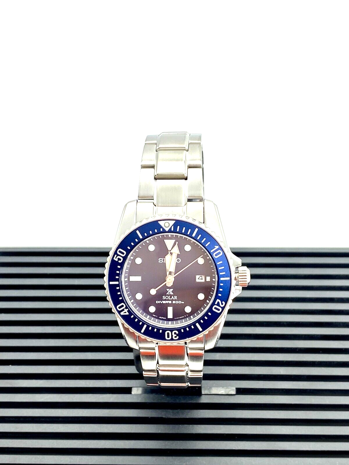 Seiko Prospex Solar Diver's Blue Sunray Dial Stainless Steel Men Watch SNE585