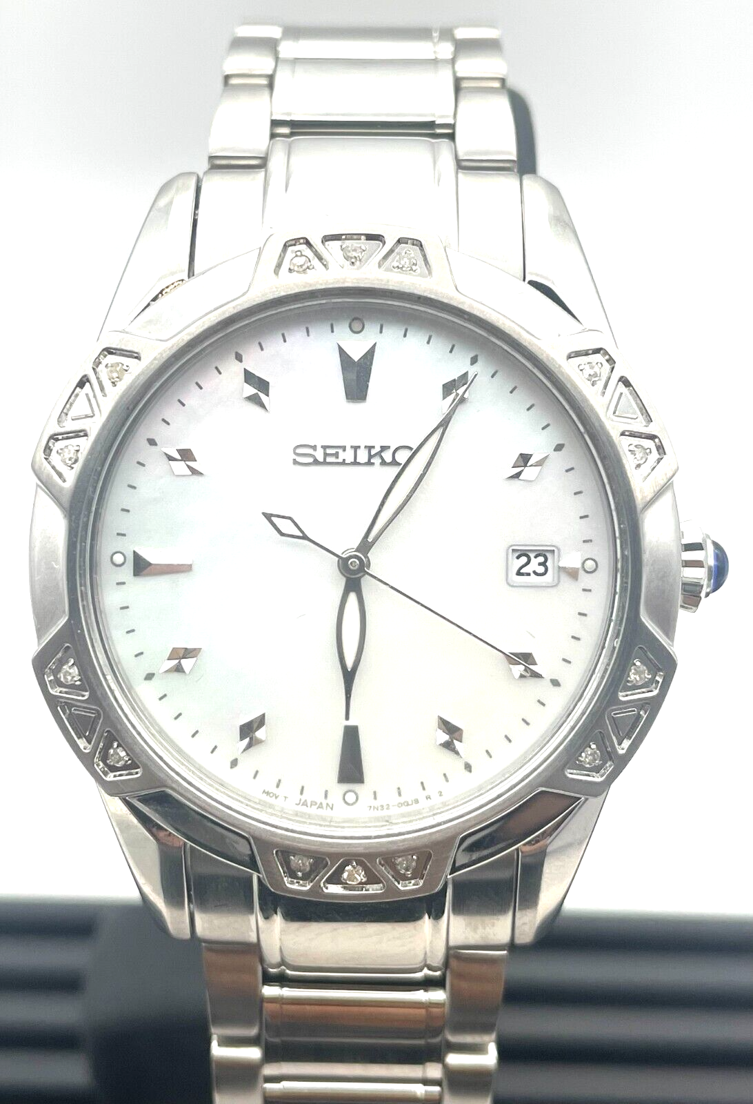 Seiko Diamond Collection Stainless Steel Case and bracelet Mother-of-pearl Dial Women's Watch SKK727