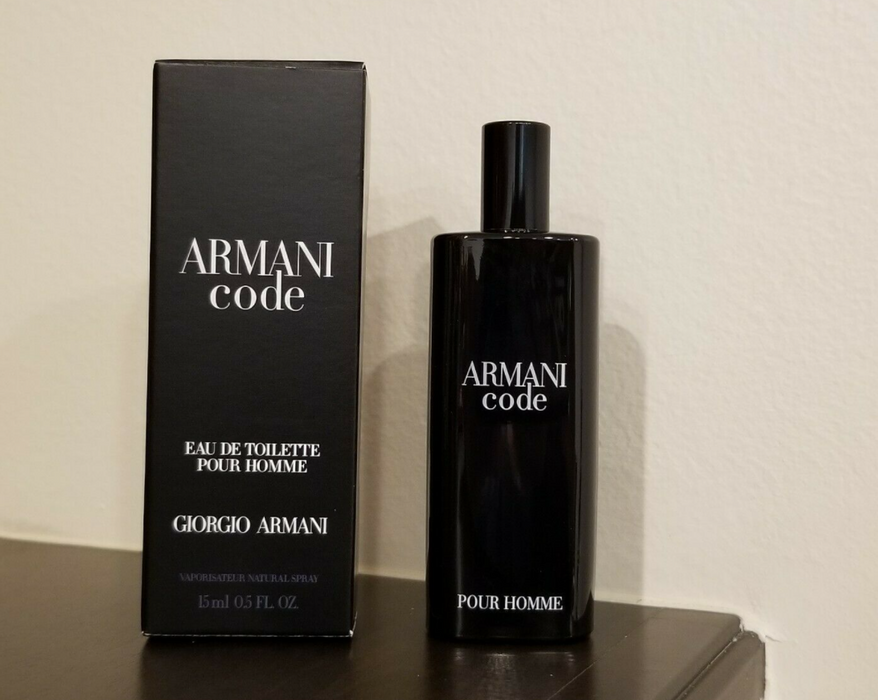 Armani Code by Giorgio Armani 0.5 oz Eau de Toilette Spray Men